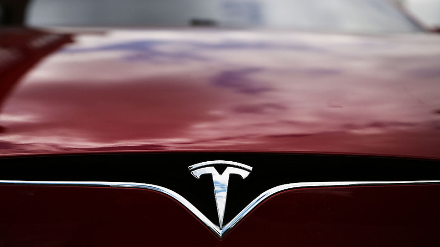 85 in a 35? Hackers show how easy it is to manipulate a self-driving Tesla