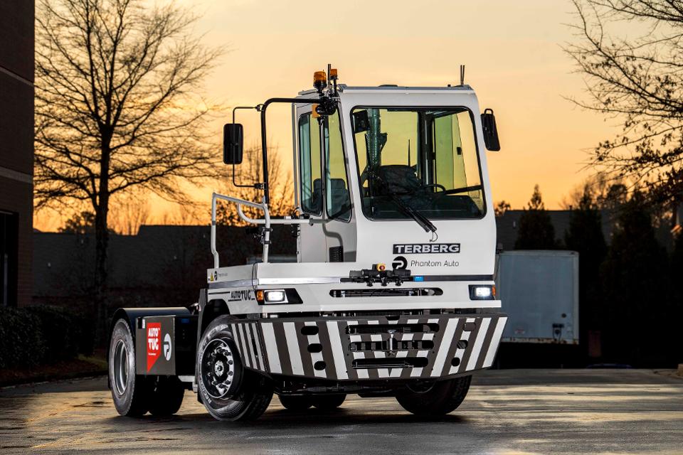 Phantom Auto Readies Autonomous Vehicles For Delivery Center Work