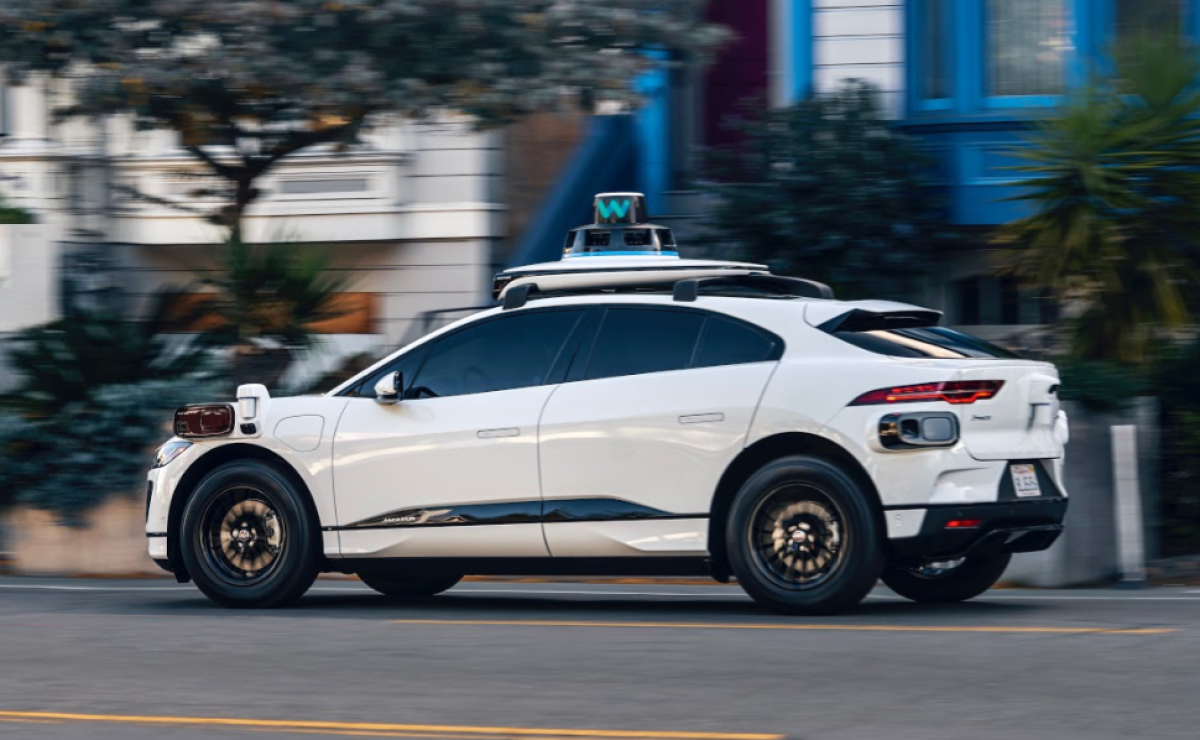 Waymo's new self-driving tech spots pedestrians half a kilometer away