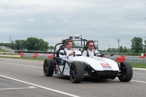 Self-driving vehicles developed in Slovakia. A university joins forces with companies