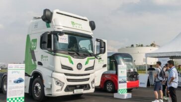 Driverless trucks to revamp road delivery network