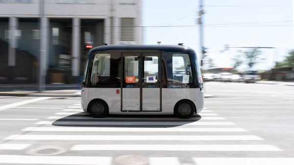 Smart cities can speed up autonomous driving