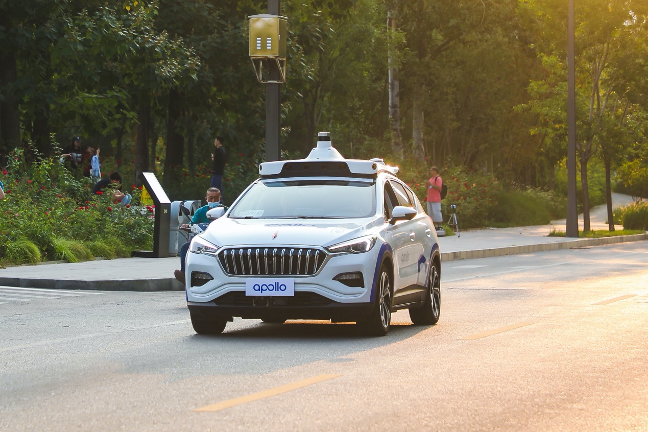 Baidu approved for fully driverless road tests in Beijing