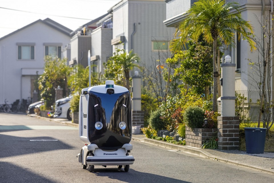 Panasonic to start trial home delivery by self-driving robot in Feb.