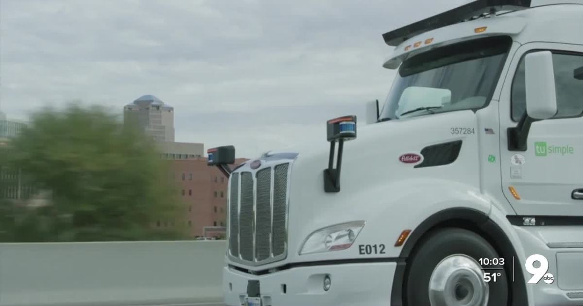 Self-driving trucking company hiring in Tucson