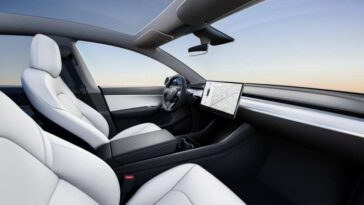 Tesla Autopilot Will Now Limit Top Speed When Driving Through Inclement Weather