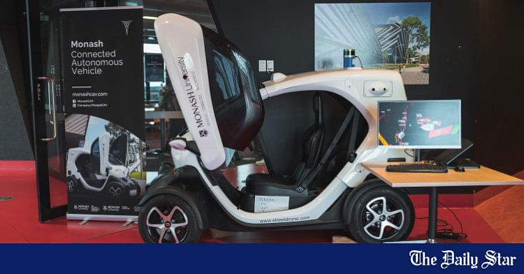 Meet Monash University's VR-run autonomous vehicle project