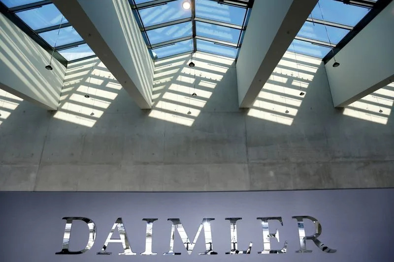 Waymo, Daimler to partner in developing self-driving semi trucks